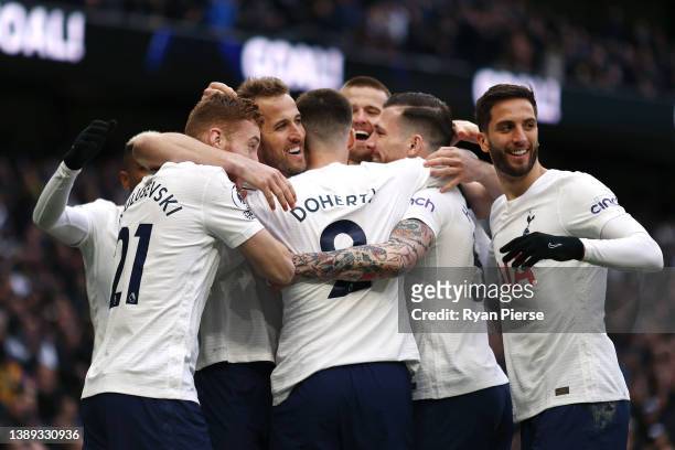 Matt Doherty of Tottenham Hotspur celebrates with teammates Dejan Kulusevski, Harry Kane Pierre-Emile Hojbjerg and Rodrigo Bentancur after scoring...
