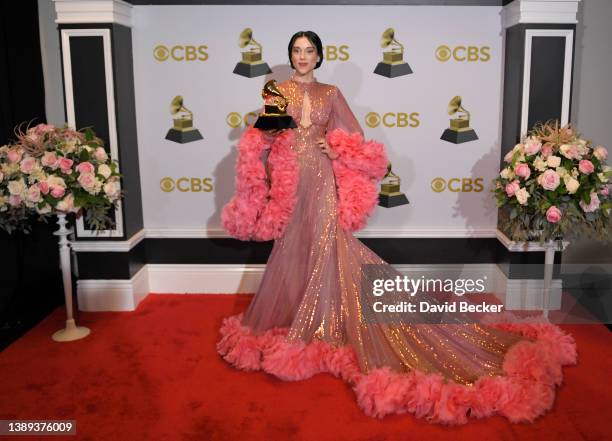 St. Vincent winner for Best Alternative Music Album for 'Daddy's Home' poses in the winners photo room during the 64th Annual GRAMMY Awards at MGM...