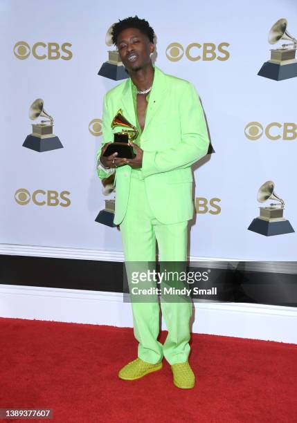 Lucky Daye, winner of Best Progressive R&B Album for "Table For Two" poses in the press room during the 64th Annual GRAMMY Awards at MGM Grand Garden...