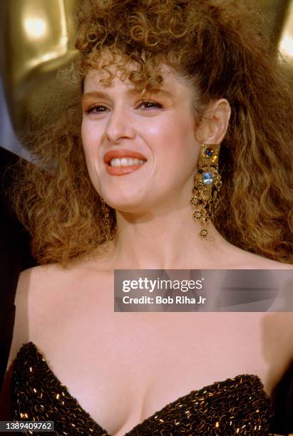 Bernadette Peters backstage at the Academy Awards Show, March 30, 1987 in Los Angeles, California.
