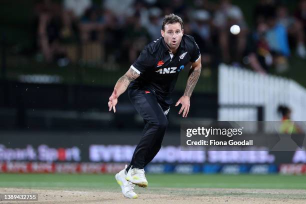 Doug Bracewell of New Zealand bowls during the third and final one-day international cricket match between the New Zealand and the Netherlands at...