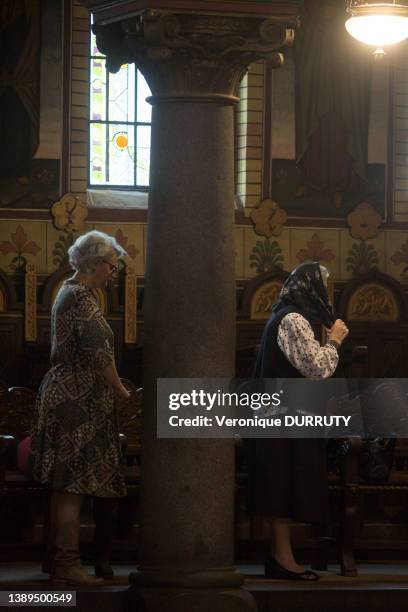 Cérémonie religieuse à la cathédrale orthodoxe de la Sainte Trinité, Sibiu en Transylvanie le 20 juillet 2021.