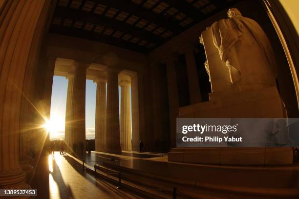 lincoln memorial sunrise - washington dc sunrise stock pictures, royalty-free photos & images