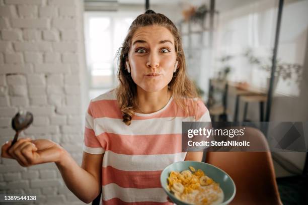 healthy breakfast to start the day - meals ready to eat stock pictures, royalty-free photos & images