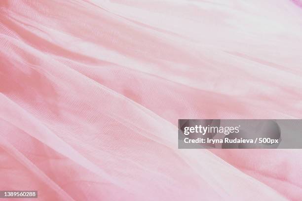 beautiful pink silk background,full frame shot of pink fabric,ukraine - tulle en matière textile photos et images de collection