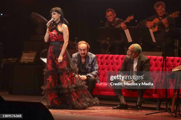 Susana Zabaleta, Raúl Di Blasio, and Francisco Céspedes performing during first show of Se me antoja tu vida, at Teatro Metropolitan on April 2, 2022...