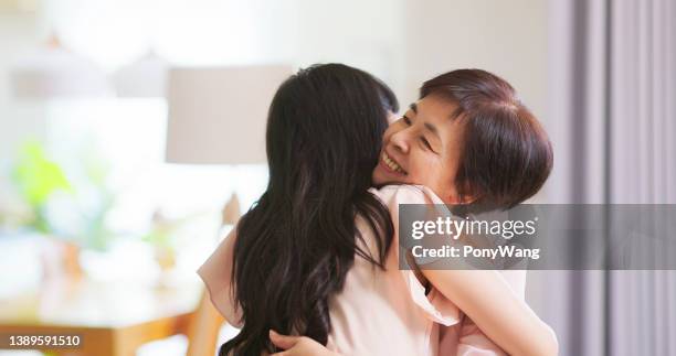 felice festa della mamma - chinese mothers day foto e immagini stock