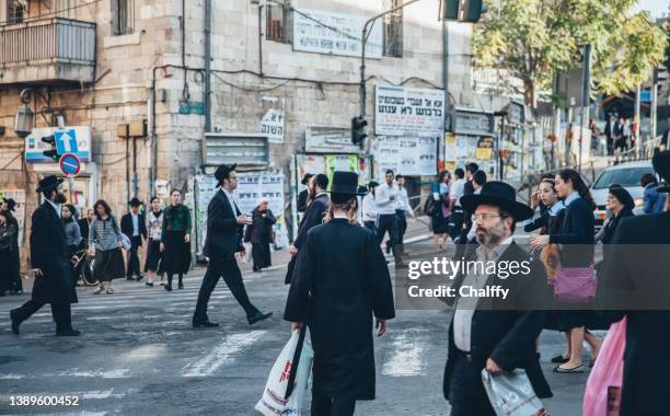 life in jerusalem - orthodox judaism stock pictures, royalty-free photos & images