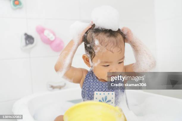 Cartoon Shampoo Photos and Premium High Res Pictures - Getty Images Cartoon Shampoo Photos and Premium High Res Pictures - Getty Images