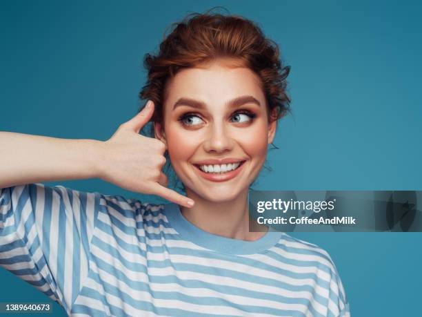 close-up portrait of a young pretty girl - belt stockfoto's en -beelden