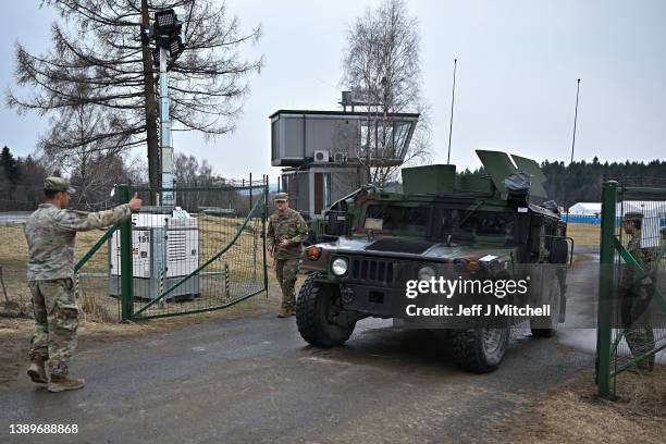 Soldiers from the 82nd Airborne take part in an exercise outside the operating base at the Arlamow Airport on April 05, 2022 in Wola Korzeniecka,...