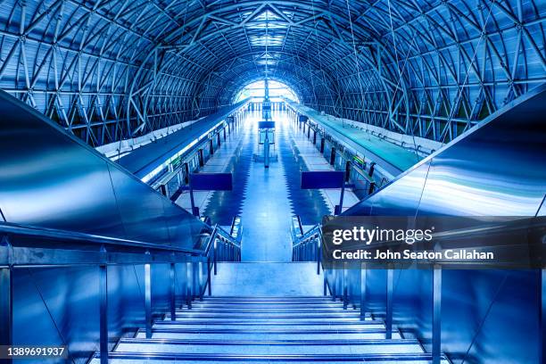 singapore, smrt tuas link ew33 station - ew stock pictures, royalty-free photos & images