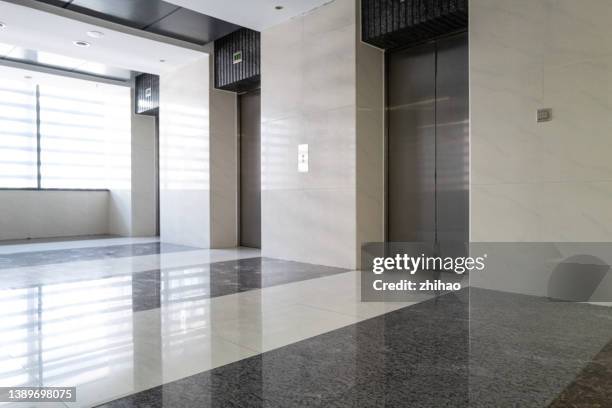 empty elevator room - elevator doors stock pictures, royalty-free photos & images
