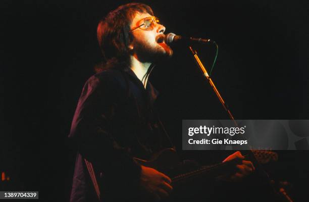 Geoffrey Rafferty 62 Gerry Rafferty Photos Stock Photos, High-Res Pictures, and Images ...