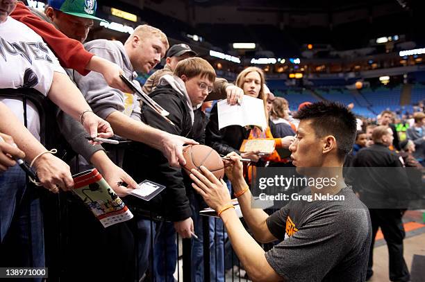 Jeremy Lin Fans 2,047 Fan Lin Stock Photos, High-Res Pictures, and Images - Getty Images