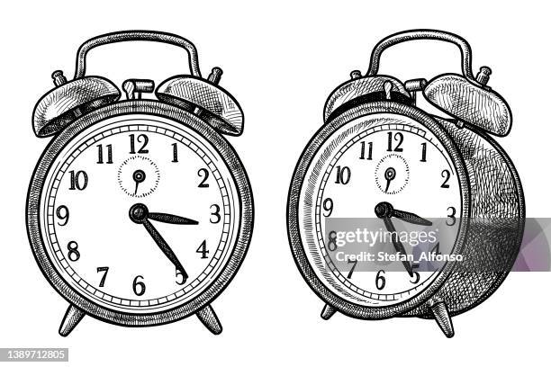 bildbanksillustrationer, clip art samt tecknat material och ikoner med vector drawings of a retro alarm clock - väckarklocka