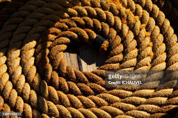 boat rope france - on deck circle stock-fotos und bilder