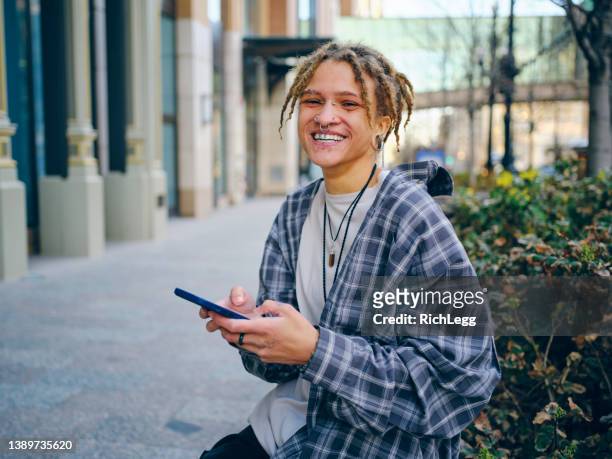 young woman in the city - us new wave stock pictures, royalty-free photos & images