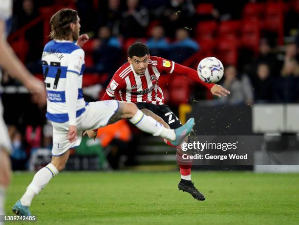 Morgan Gibbs-White of Sheffield United challenges by Jeff Hendrick of Queens Park Rangers during the Sky Bet Championship match between Sheffield...