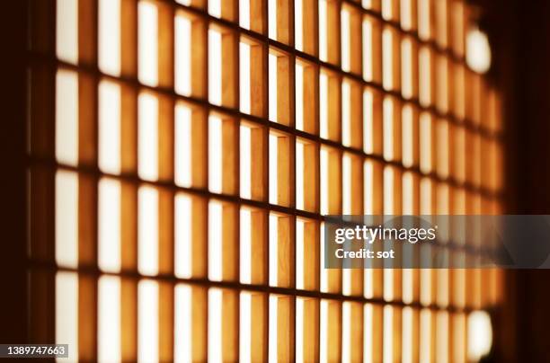 japanese traditional style transom window - shoji fotografías e imágenes de stock
