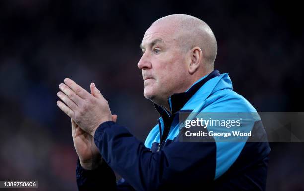 Mark Warburton the manager of Queens Park Rangers during the Sky Bet Championship match between Sheffield United and Queens Park Rangers at Bramall...