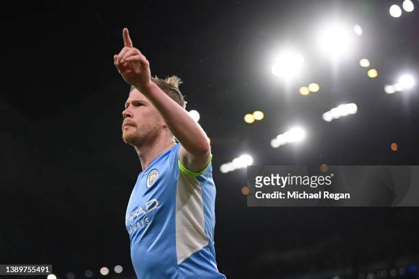 Kevin De Bruyne of Manchester City celebrates after scoring their side's first goal during the UEFA Champions League Quarter Final Leg One match...