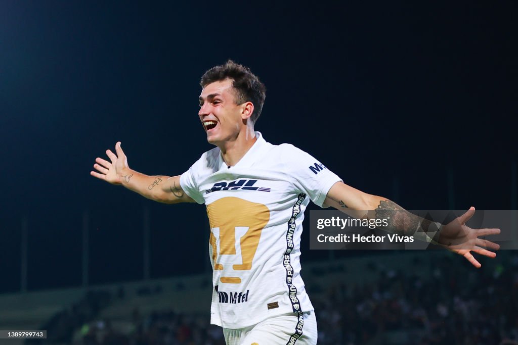 Pumas UNAM v Cruz Azul - CONCACAF Champions League 2022