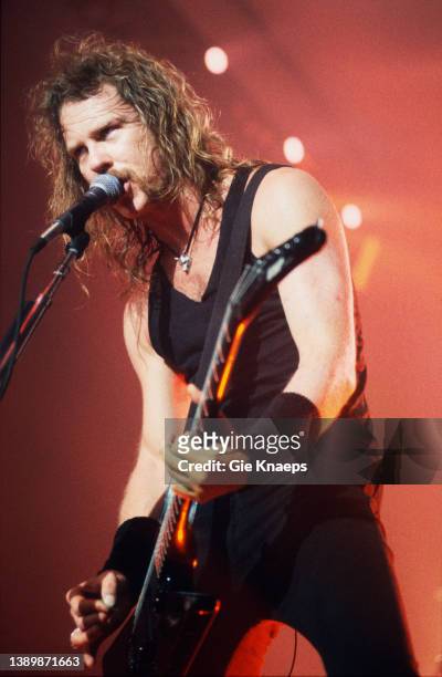 Metallica, James Hetfield, Flanders Expo, Gent, Belgium, 22nd October 1992.