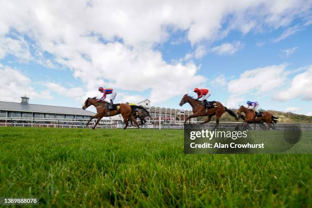 6,529 Nottingham Races Stock Photos, High-Res Pictures, and Images ...