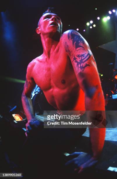 Scott Weiland of Stone Temple Pilots performs at Shoreline Amphitheatre on September 9, 2000 in Mountain View, California.