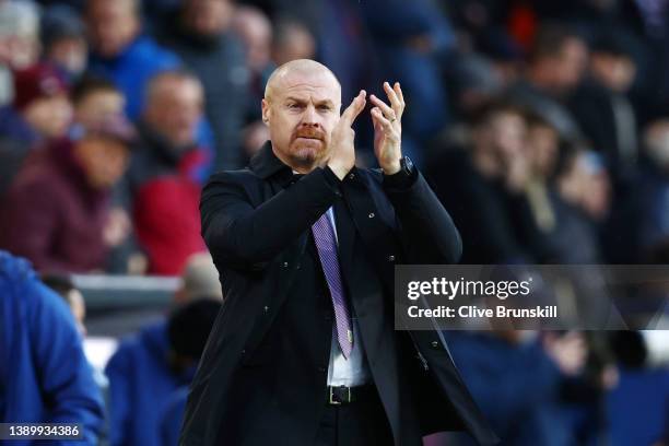 Sean Dyche, Manager of Burnley applauds fans prior to the Premier League match between Burnley and Everton at Turf Moor on April 06, 2022 in Burnley,...