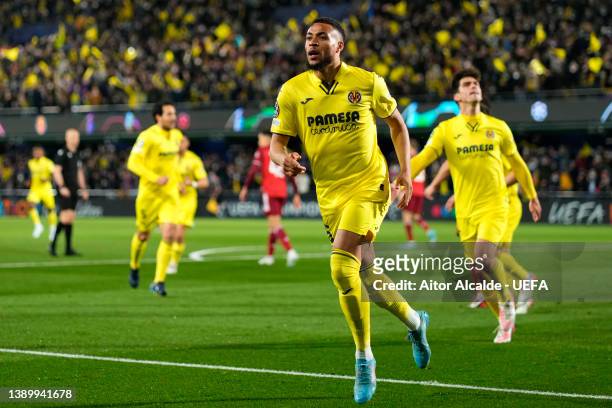 Arnaut Danjuma of Villarreal CF celebrates after scoring their team's first goal during the UEFA Champions League Quarter Final Leg One match between...