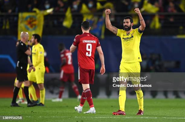 Raul Albiol of Villarreal CF celebrates after their sides victory during the UEFA Champions League Quarter Final Leg One match between Villarreal CF...