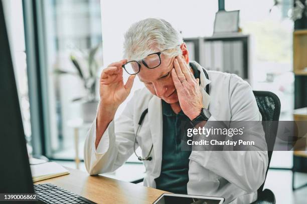 Doctor Crying Over Computer 260 Frustrated Doctor At Computer Stock Photos, High-Res Pictures, and ...
