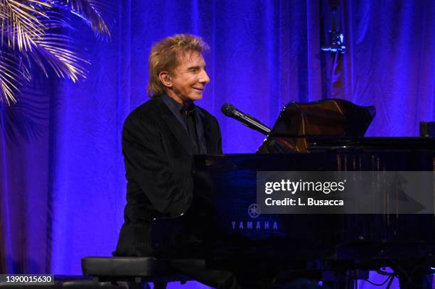 Barry Manilow performs onstage during Clive Davis' 90th Birthday Celebration at Cipriani South Street at Casa Cipriani on April 06, 2022 in New York...