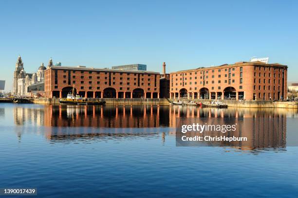 royal albert docks, liverpool, england, uk - river mersey stock pictures, royalty-free photos & images