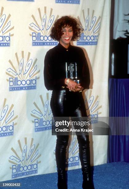 Pop singer Whitney attends the Billboard Music Awards on December 9, 1991 in Santa Monica, California.