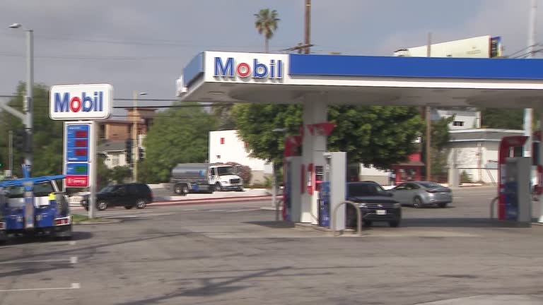 Mobil Ras 60 Mobil Gas Station Logo Stock Videos, Footage, & 4K Video Clips ...