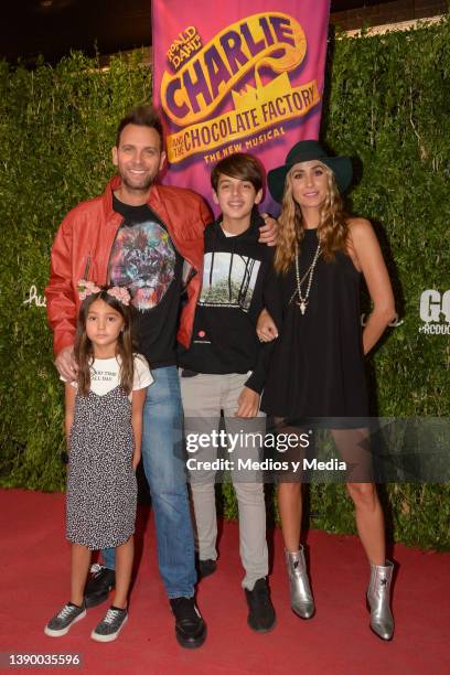 Patricio Borghetti, Odalys Ramirez and family pose for photos during the premiere of the musical "Charlie and the Chocolate Factory" at Centro...