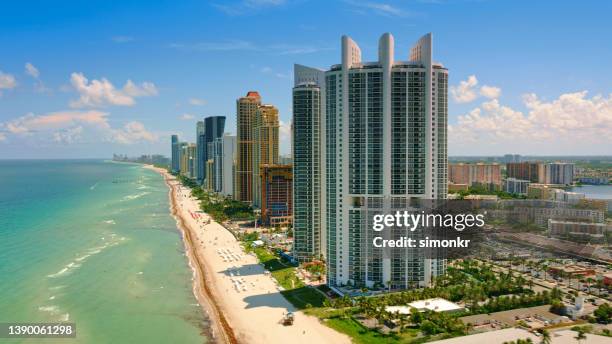 hotels in sunny isles beach - sunny-isles-beach-florida stock pictures, royalty-free photos & images