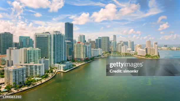 view of brickell key - brickell stockfoto's en -beelden