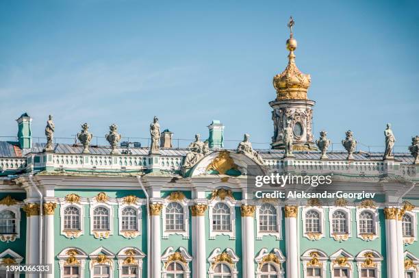 winter palace close angle view in st. petersburg, russia - architecture russia bildbanksfoton och bilder