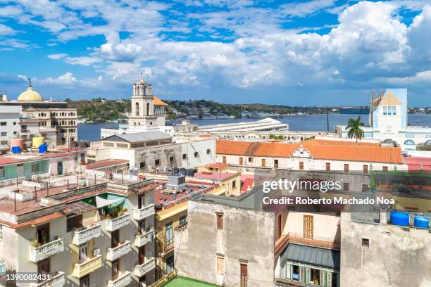 havana city skyline - old havana stock-fotos und bilder