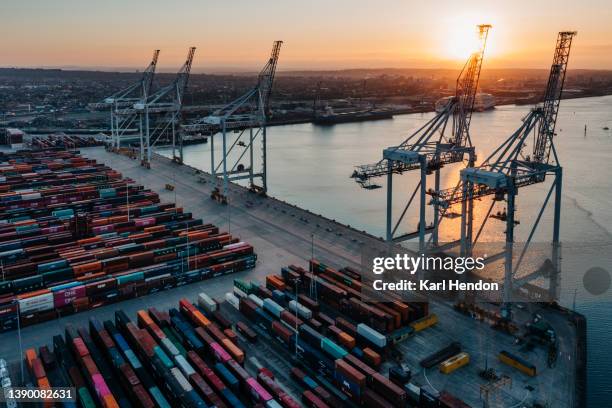 an aerial view of southampton docks at sunrise - dock photos et images de collection