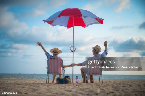 the route of ager - best ager woman stockfoto's en -beelden