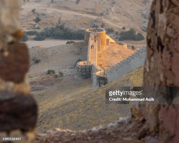 ranikot fort located near jamshoro - pakistan monument stock pictures, royalty-free photos & images