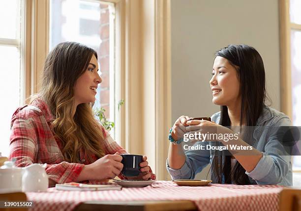 https://media.gettyimages.com/id/139015502/photo/two-women-talking-together-in-cafe.jpg?s=612x612&amp;w=gi&amp;k=20&amp;c=pi5tfwsHL9uylm-B3LlWs-wNDdUPItWSUHGMQtAjtxk=