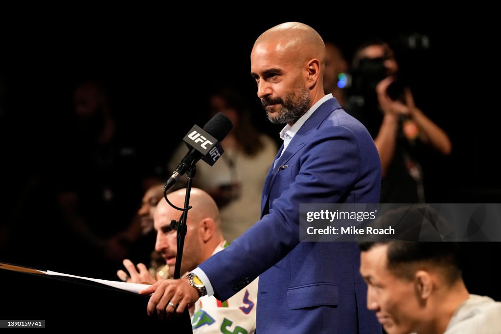Ufc Commentators Commentator Jon Anik hosts the UFC 273 press conference on April 07 ...