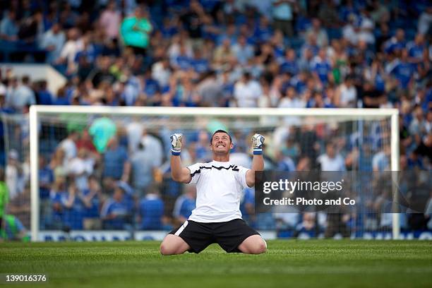 goalkeeper exulting - soccer match stock pictures, royalty-free photos & images