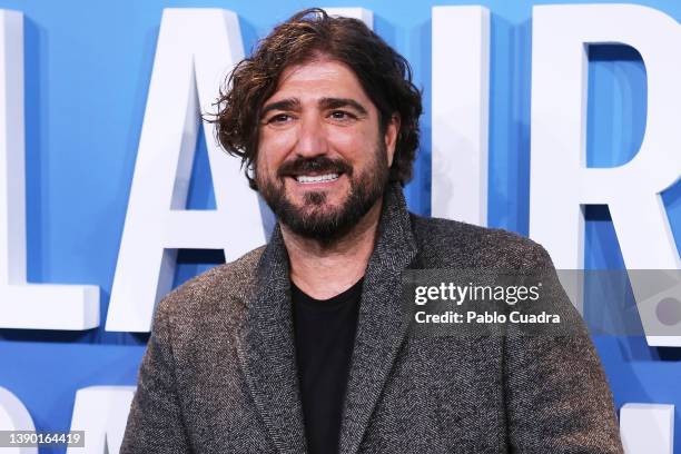 Singer Antonio Orozco attends the 'Laura Pausini - Un Placer Conocerte' premiere at Capitol Cinema on April 07, 2022 in Madrid, Spain.